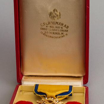 Order of the Sword, Sweden, a knight's cross, gold and enamel.