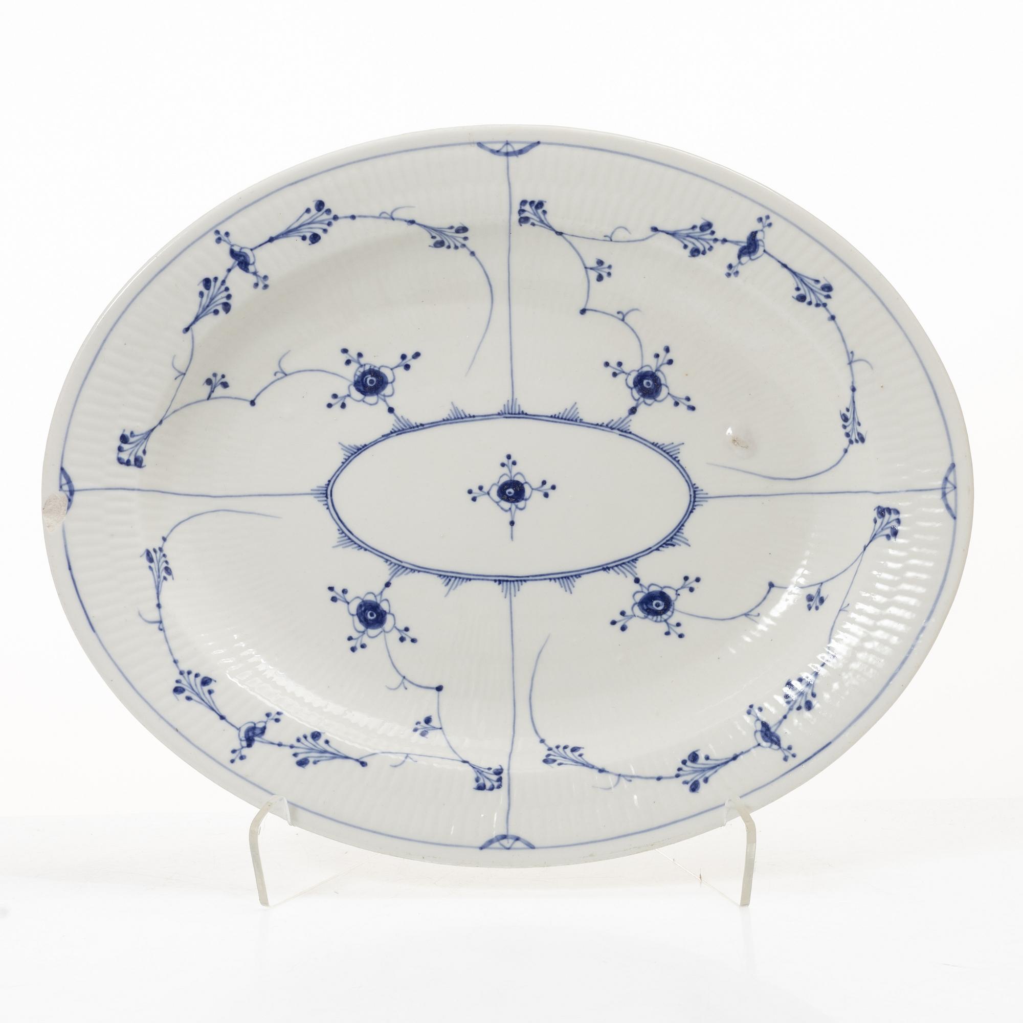 Royal Copenhagen, Thirteen service pieces, 'Musselmalet Riflet', Denmark, 19th–20th century.