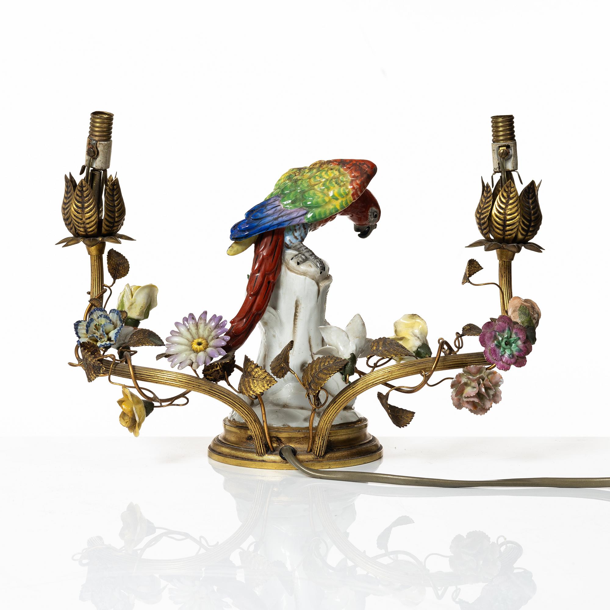 Table lamp, Ackermann & Fritze, Rudolstadt Volkstedt, Germany, early 20th century.