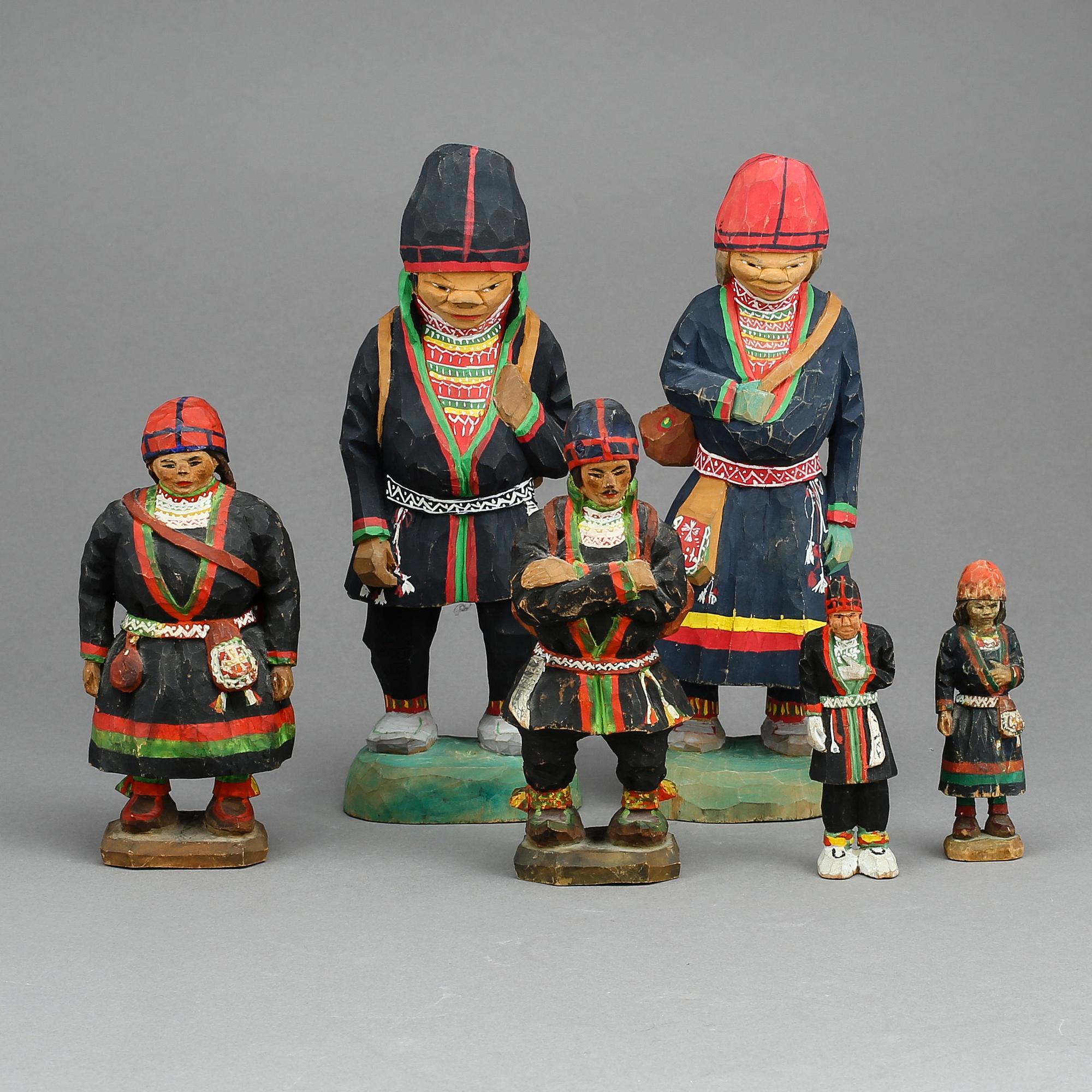 FIGURINER, 6 delar, trä, 1900-tal. 3 st Torborg Lindberg, 2 st Georg Jonsson.