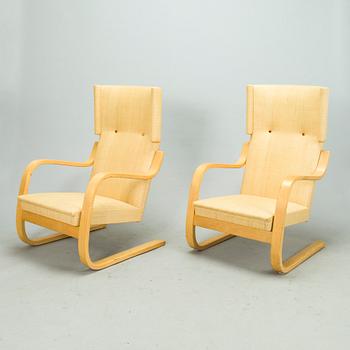 Alvar Aalto, a pair of late 20th century '401' armchairs for Artek.