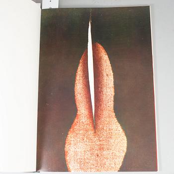 LUCIO FONTANA, book, "Manifiesto Blanco 1946 Spazialismo", 1966.