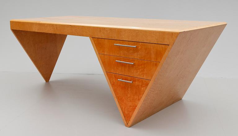 SKRIVBORD, design Klaus Wettergren, Danmark, 1900-talets andra hälft.