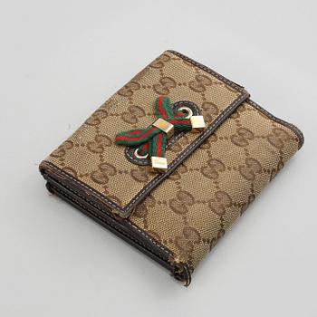PLÅNBOK, Gucci.