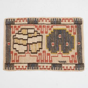 Märta Måås-Fjetterström, a textile, "Grodblad", flat weave, ca 28,5 x 41,5 cm, signed AB MMF.