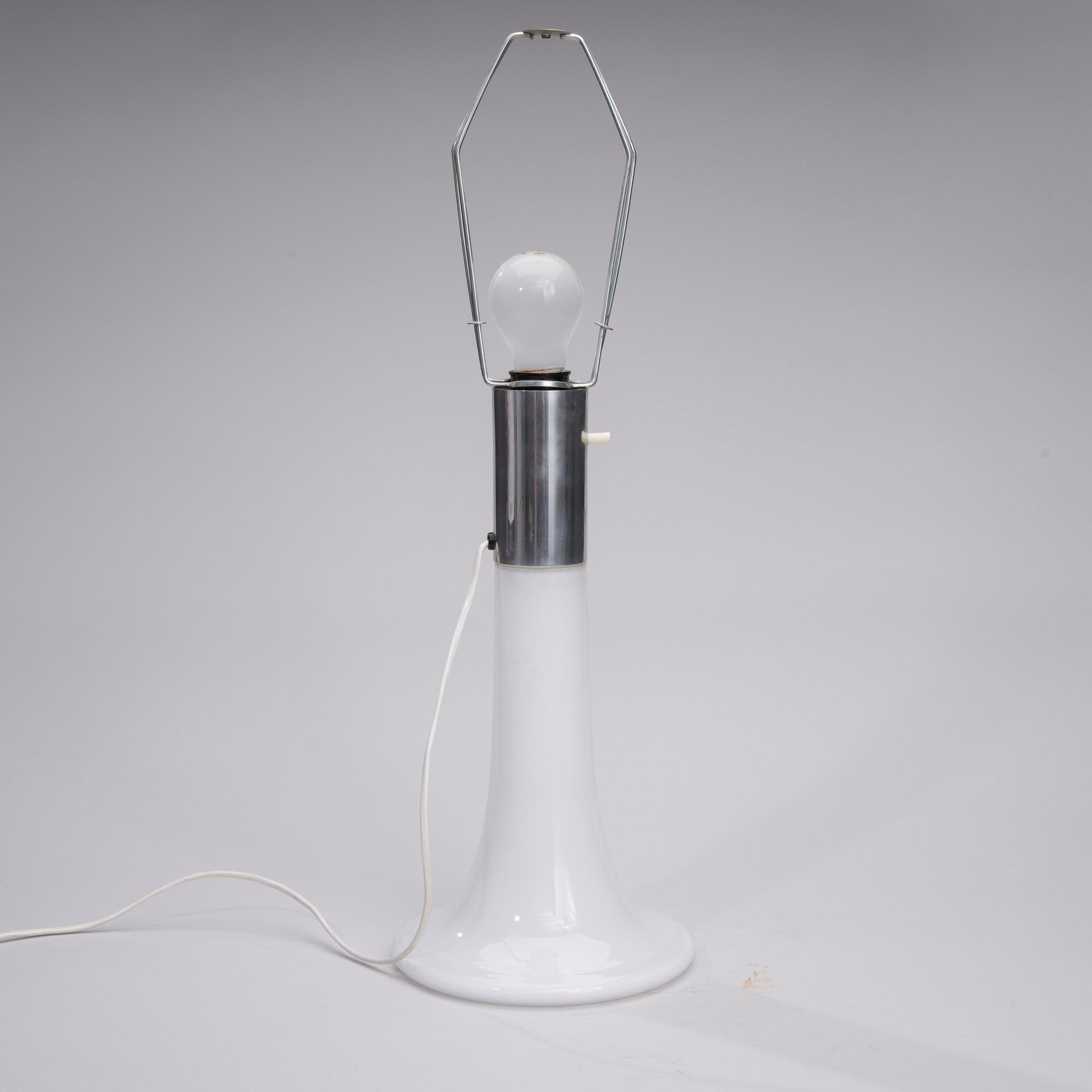 BORDSLAMPA, glas, Lisa Johansson-Pape, 1900-talets senare hälft.