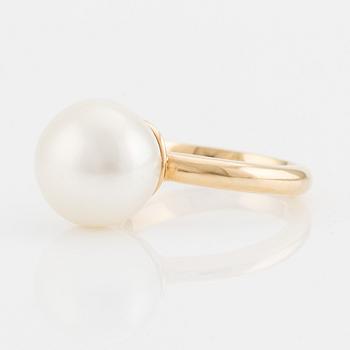 Ring, Strömdahls, gold with cultured pearl.