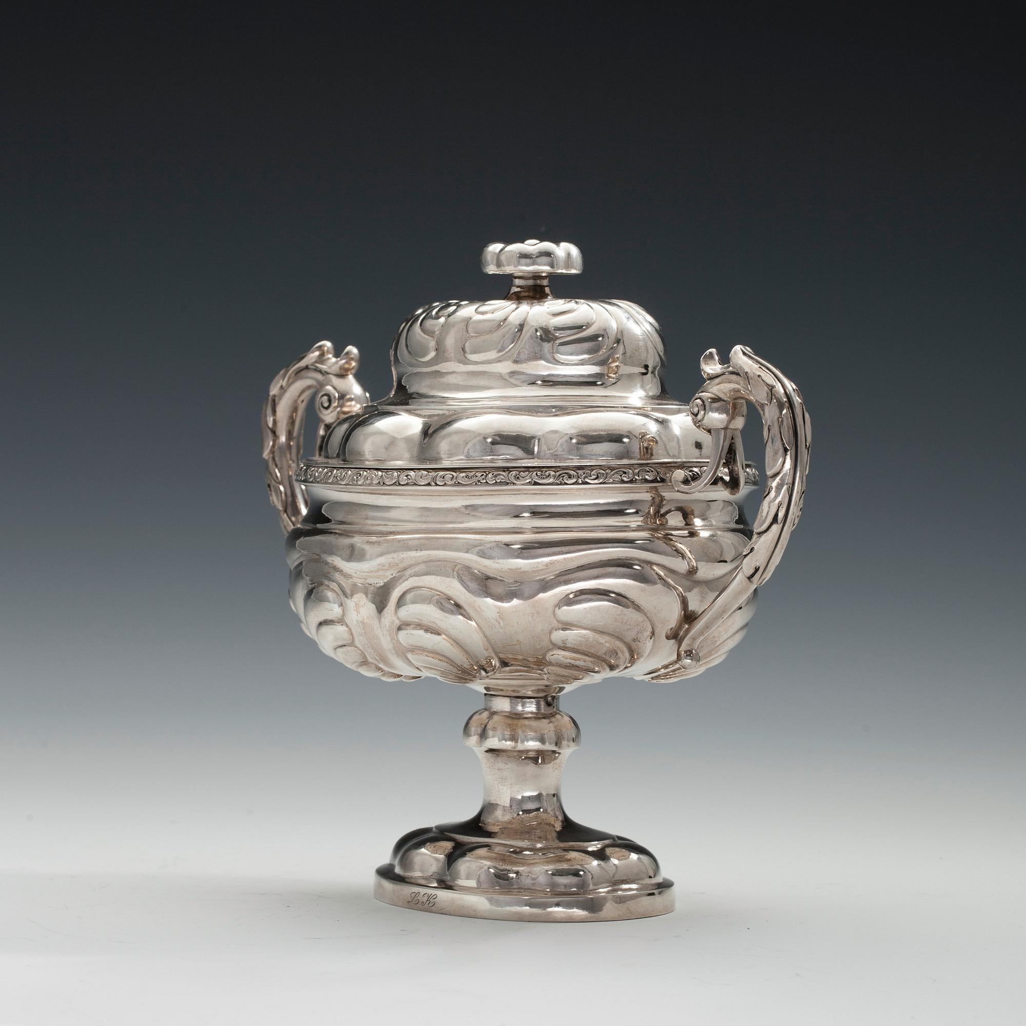 A SUGAR BOWL, 13L silver. G.E. Dehio Tallinn 1810-57. Height 20 cm. Weight 627 g.