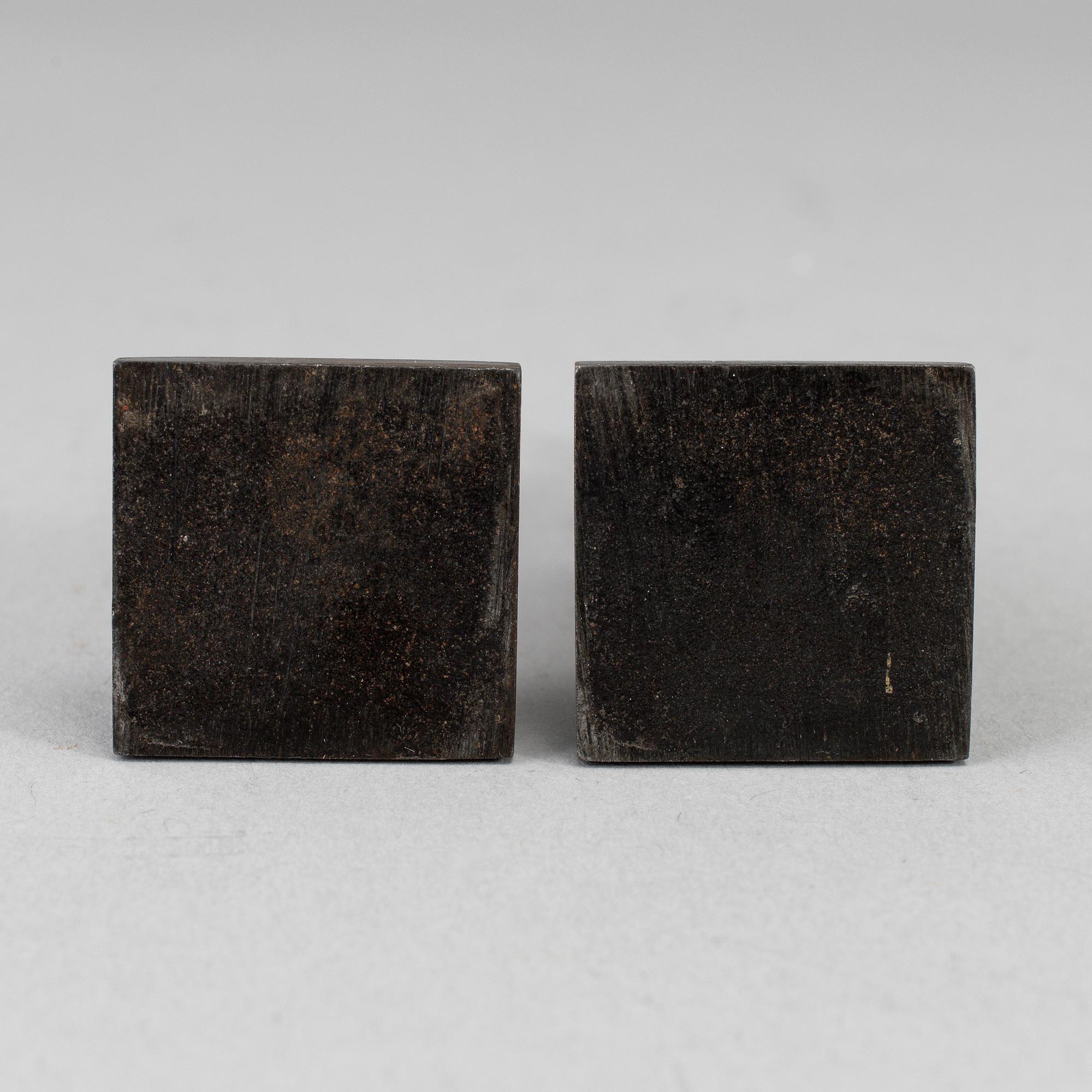 FIGURER, två stycken, gjutjärn, Empire, 1800-talets första hälft.