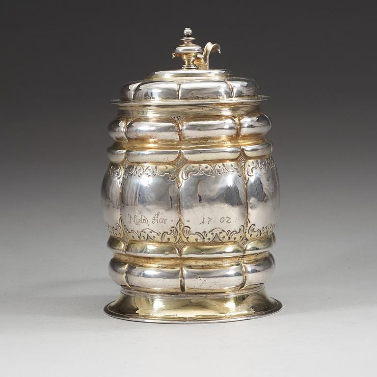 A German 17th century parcel-gilt tankard, marks of Marx  II Schaller, Augsburg c. 1670.