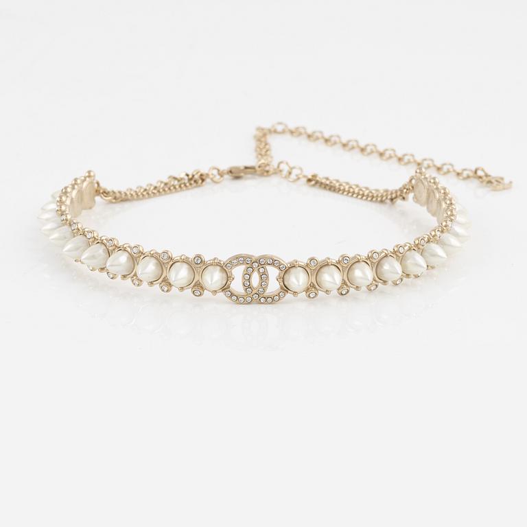 Chanel, a Bijoux Fantasie necklace, 2022.