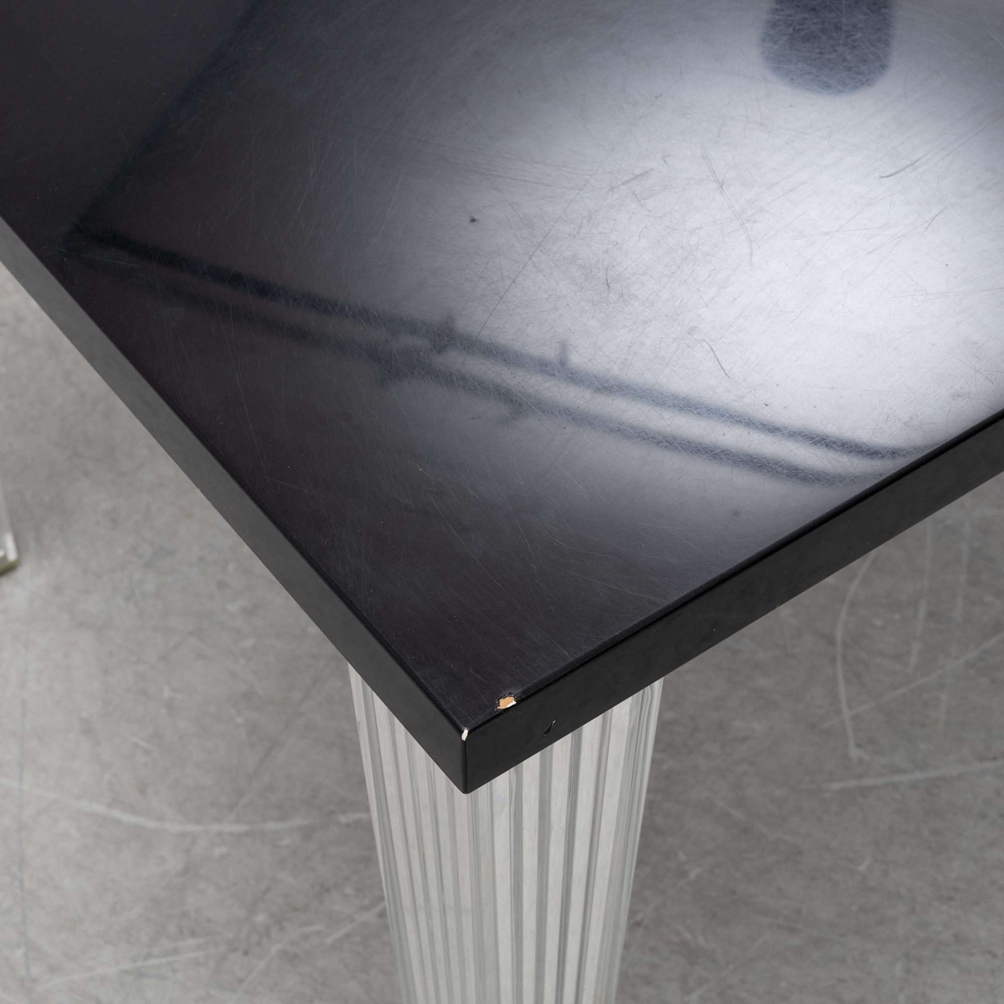 Philippe Starck, bord, "Top Top", Kartell, Italien.