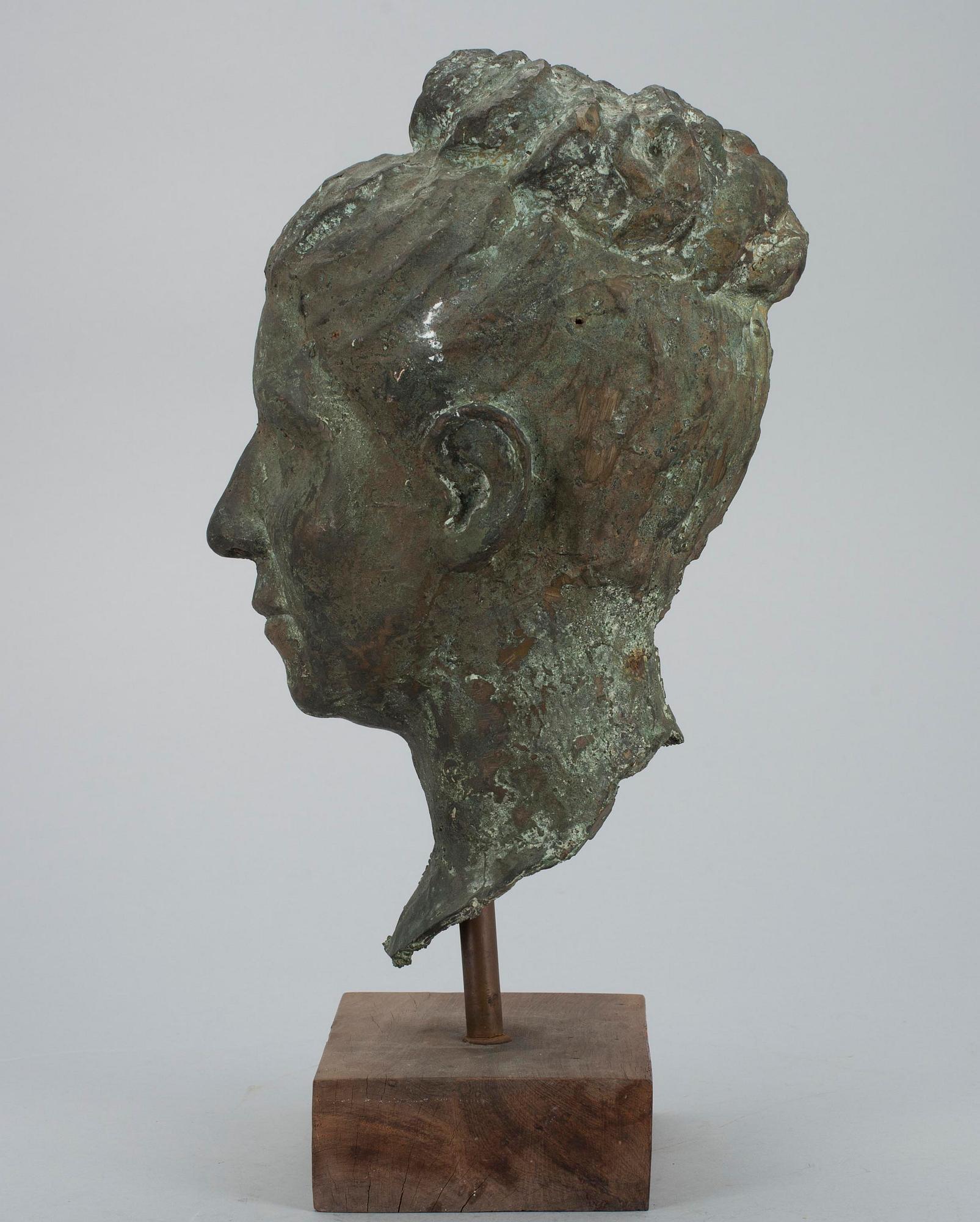 OKÄND KONSTNÄR, skulptur, patinerad brons, sockel i trä. Ej sign.