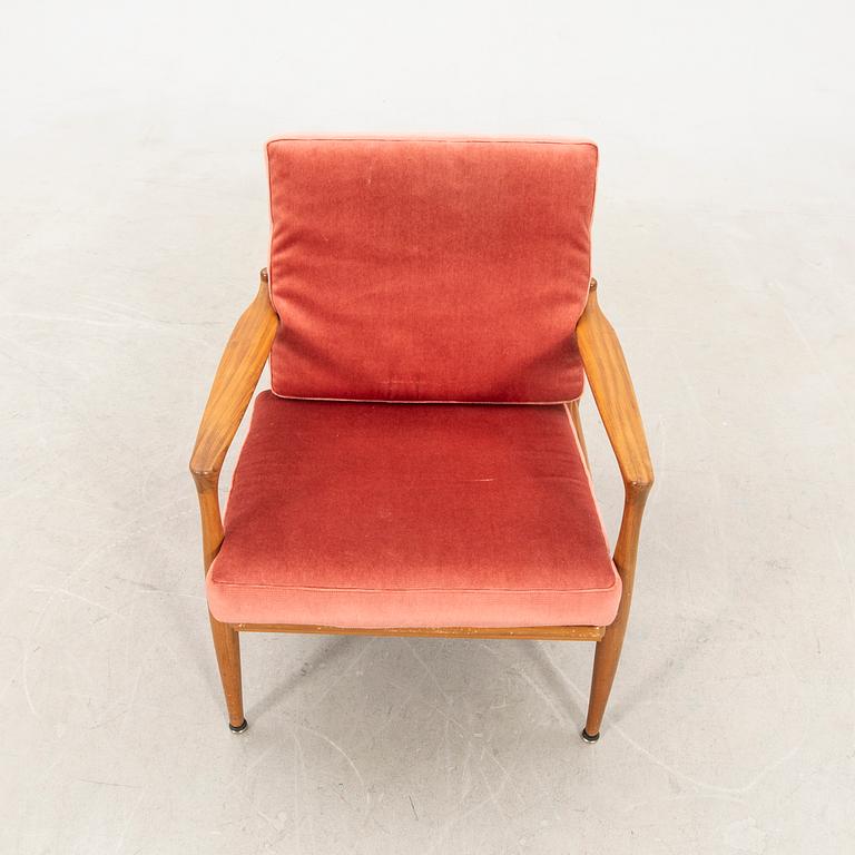 Fåtölj/karmstol  "Mona", Skölds Möbler, Rörvik, 1900-talets senare del.