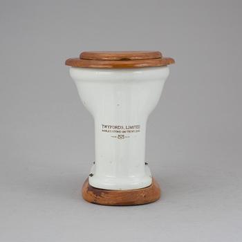 MODELLTOALETT, porslin, Twyfords limited, 1900-talets början.