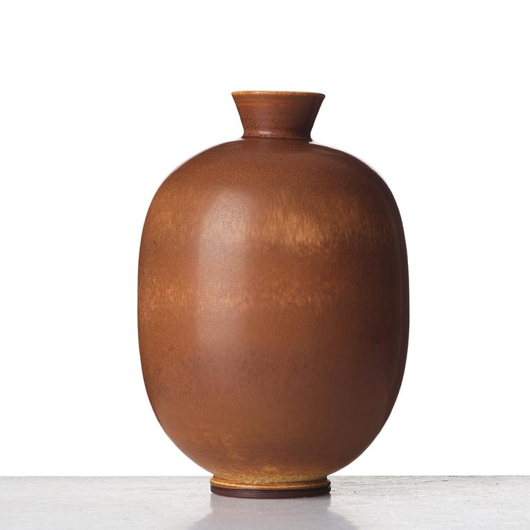 Berndt Friberg, a stoneware vase, Gustavsberg studio 1973.