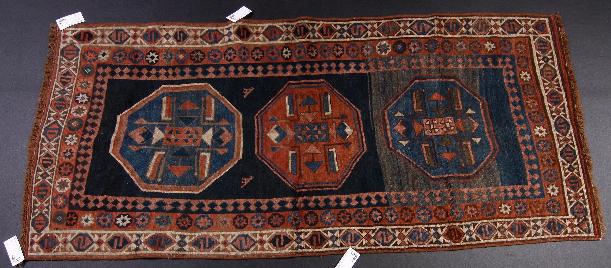 MATTA, orientalisk, semiantik. Ca. 197x90.