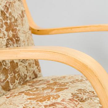 Alvar Aalto, fåtöljer ett par, modell 34 O.Y. Huonekalu- ja Rakennustyötehdas A.B. 1900-talets mitt.