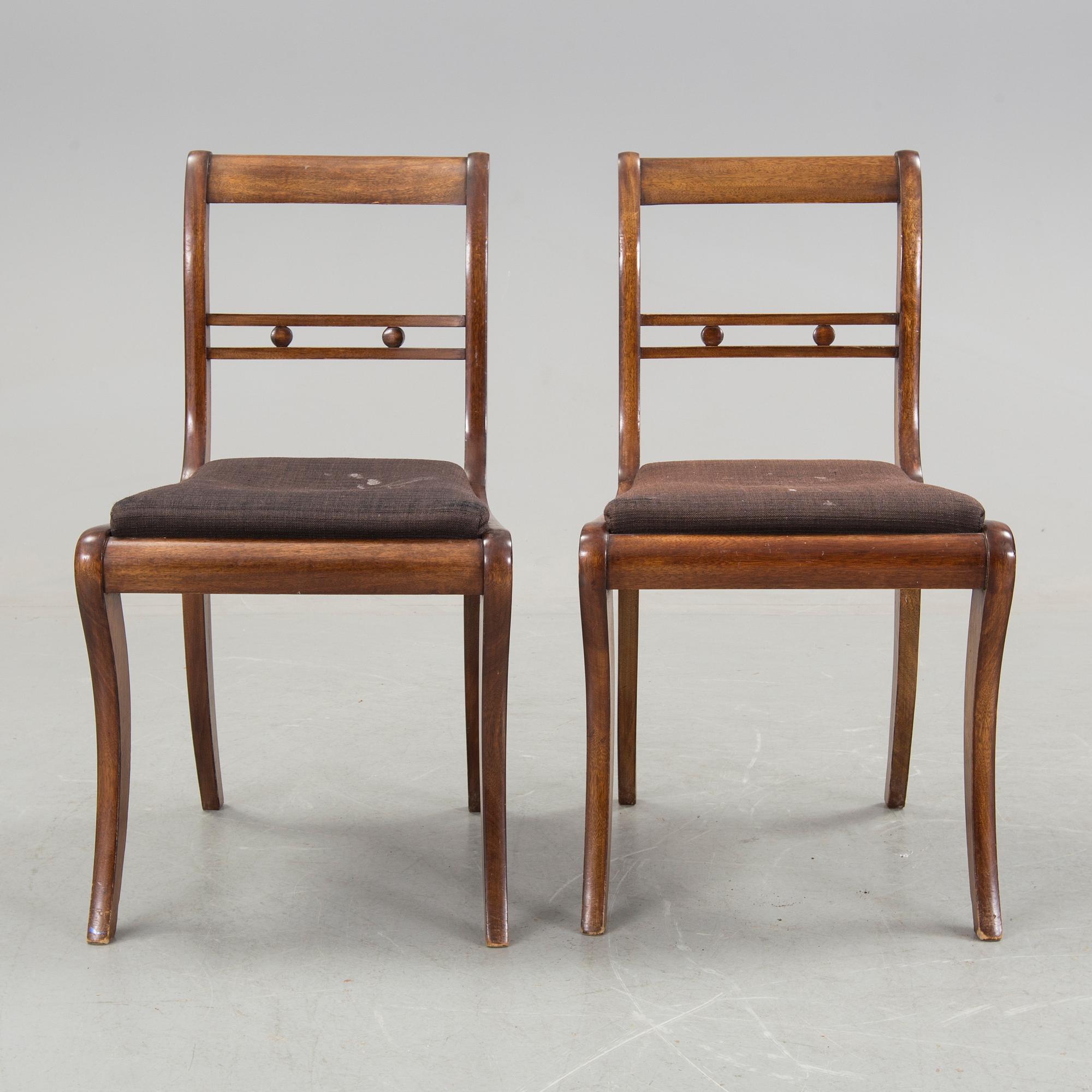 MATSALSSTOLAR, 8 st engelsk stil, 1900-talets mitt.