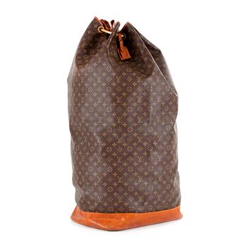 422. LOUIS VUITTON, a monogram canvas weekend bag, "Sac Marin".