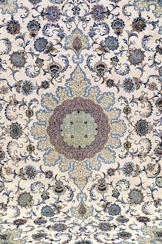 A carpet, sk Royal Kashan, ca 432 x 313 cm.