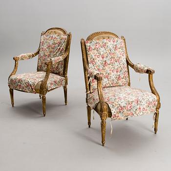 A PAIR OF FRENCH, LATE 19TH CENTURY ARMCHAIRS.