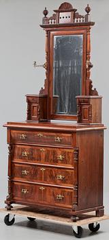 SPEGELBYRÅ, nyrenässans, 1800-talets slut.