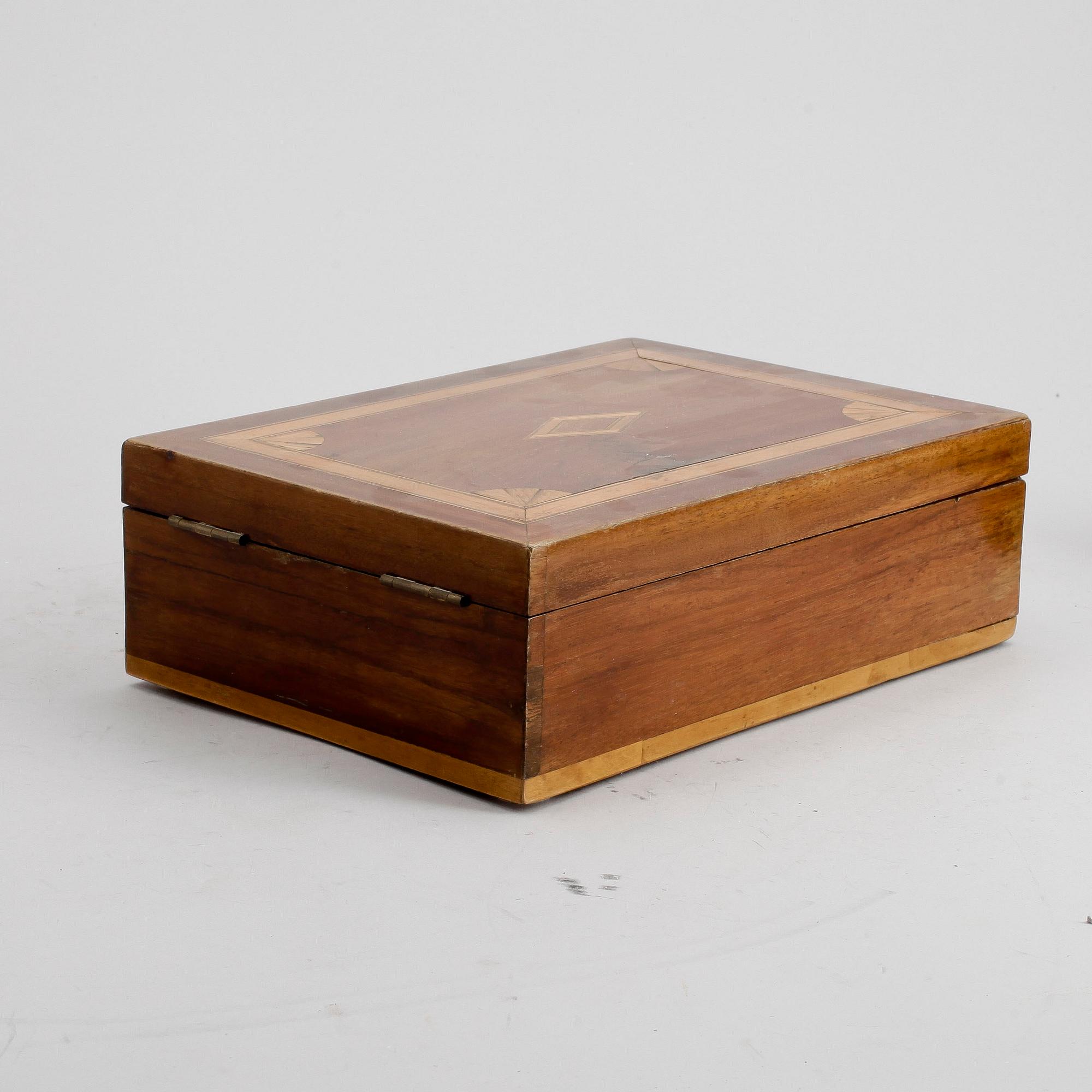 RAKSPEGEL, empire. 1800-talets första kvartal.