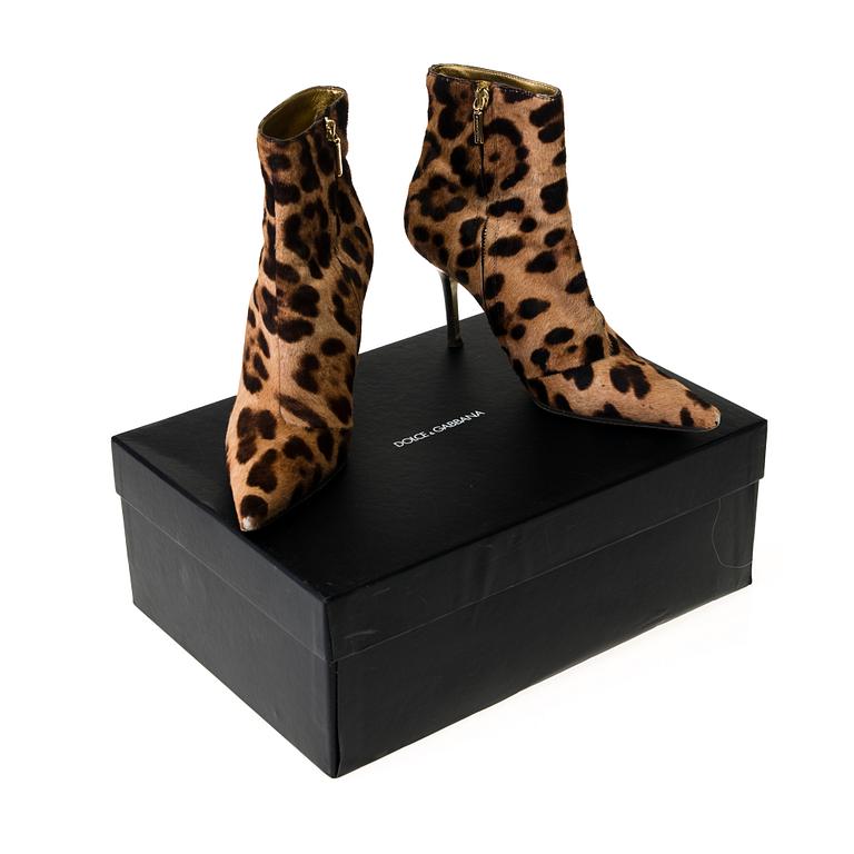 SKOR, Dolce & Gabbana.