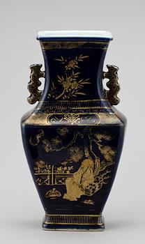 VAS, porslin, Kina, Qing dynastin, 1800-tal.