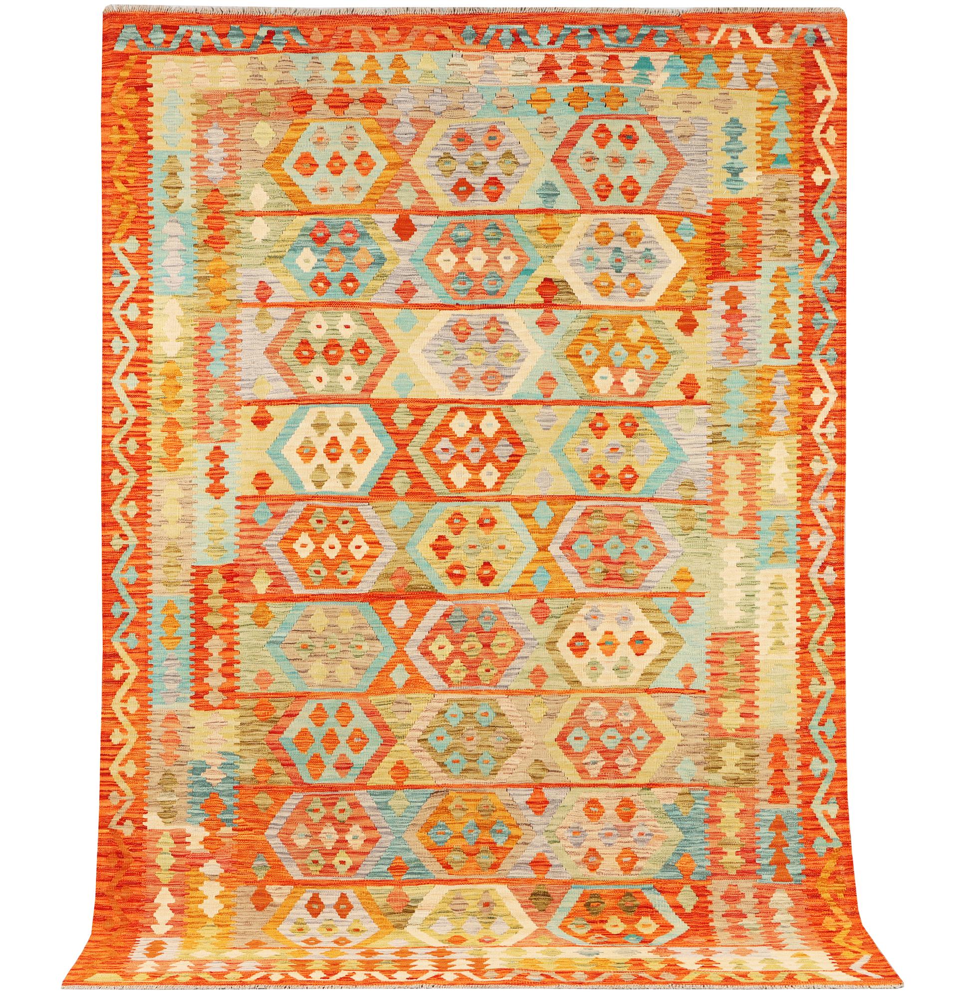 A Kilim carpet, c. 290 x 198 cm.