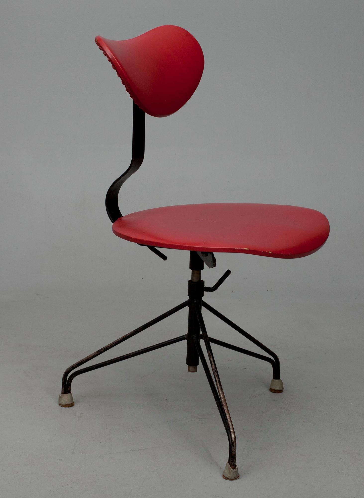 KONTORSSTOL, "Karhu", 1900-talets mitt.