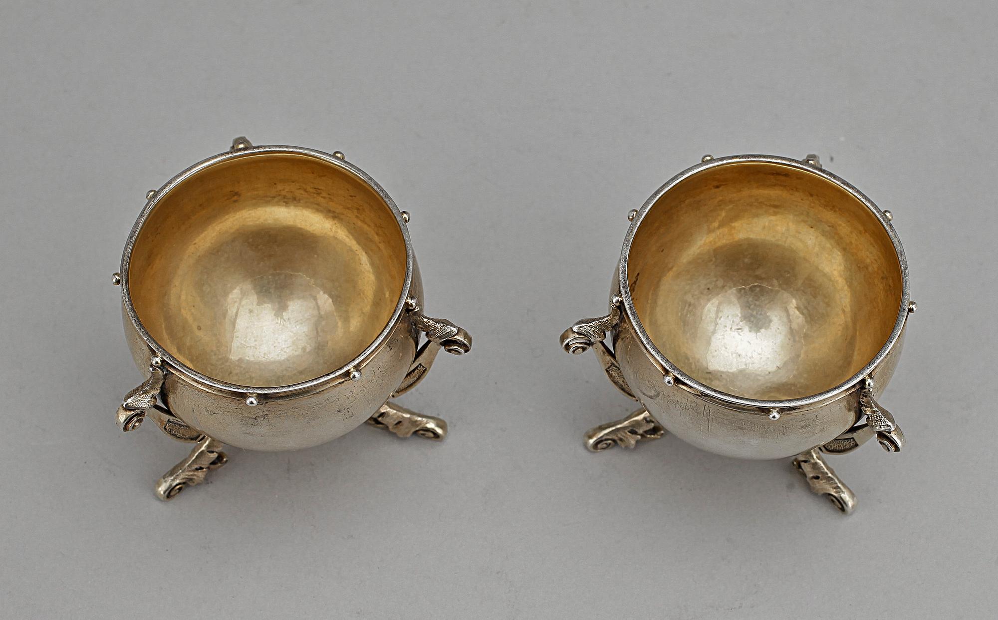 SALTKAR, ett par, silver, Christian Hammer, Stockholm 1862. Tot vikt ca 125 g.