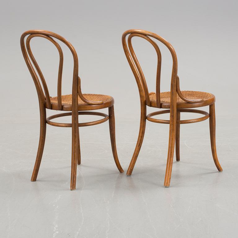 A set of six Thonet "Konsumstuhl Nr. 14" chairs fron the first half of the 20th century.