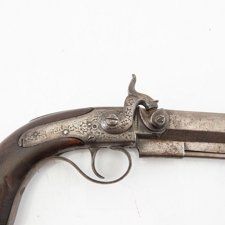 A percussion pistol, 19th century.