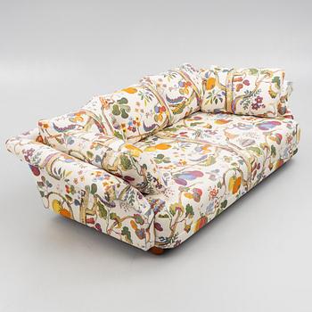 Josef Frank, a "Liljevalchs" sofa, Firma Svenskt Tenn.
