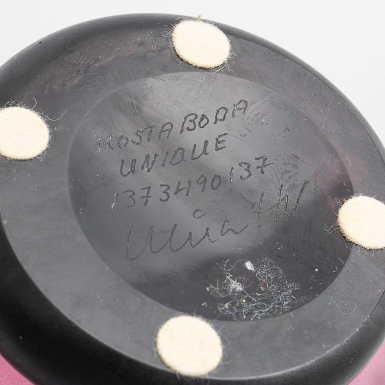 Ulrica Hydman-Vallien,  vase, unique, Kosta Boda, Sweden.