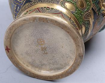 VAS, porslin, "Satsuma", Japan, tidigt 1900-tal.