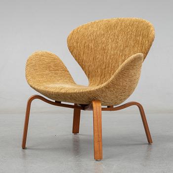 Arne Jacobsen, fåtölj, "Svanen", Fritz Hansen, Danmark.