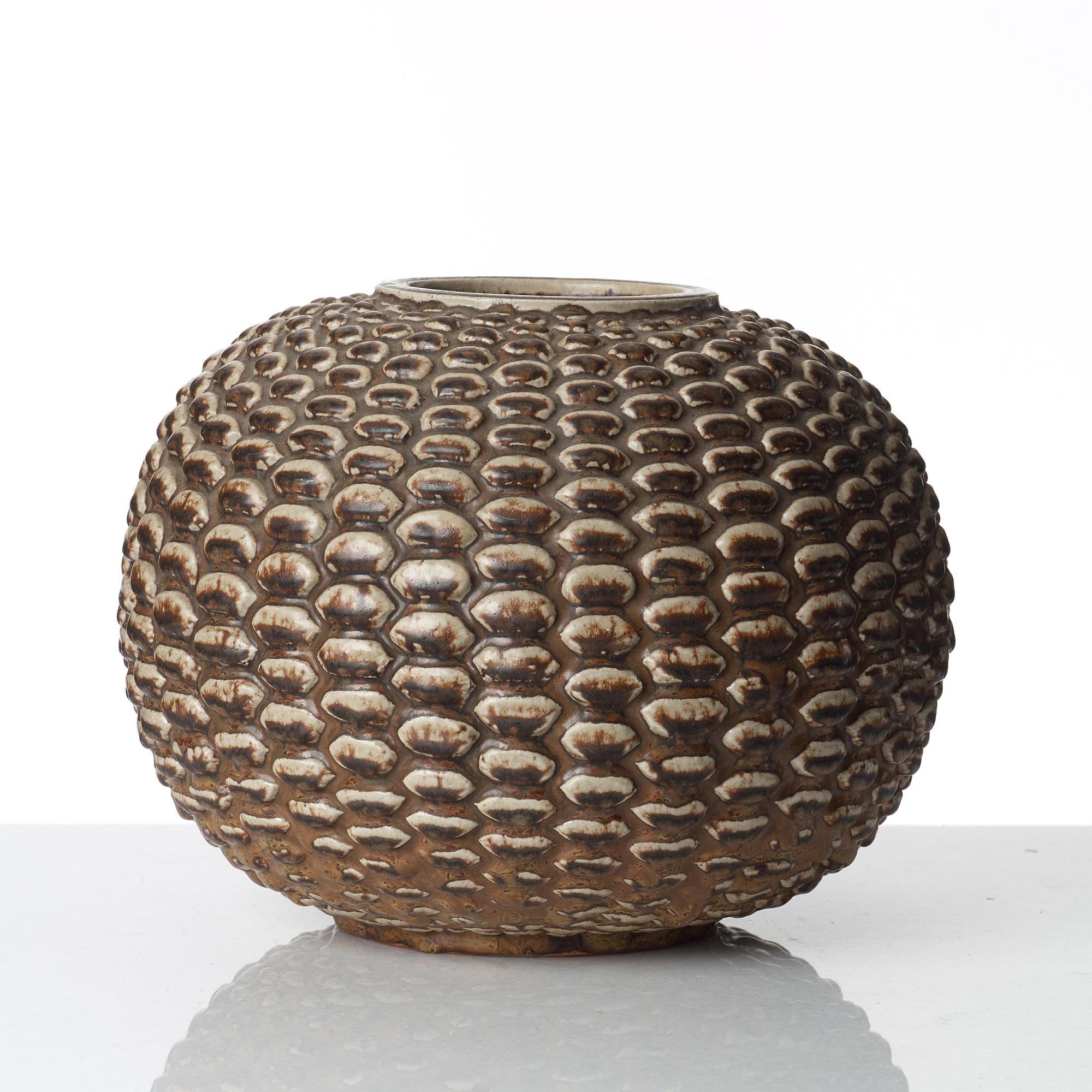 Axel Salto, vas, "Knoppande stil", Royal Copenhagen, Danmark 1958.