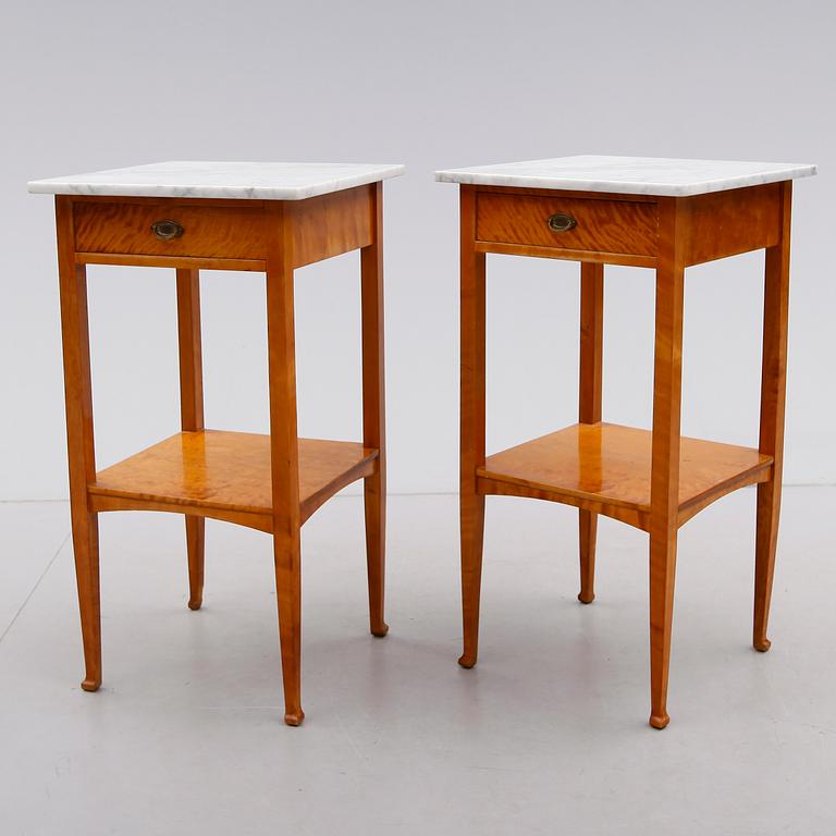 SÄNGBORD, 1 par, omkring år 1900.