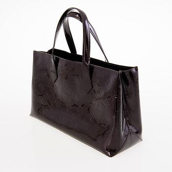 LOUIS VUITTON Amarante Monogram Vernis Wilshire PM Bag.