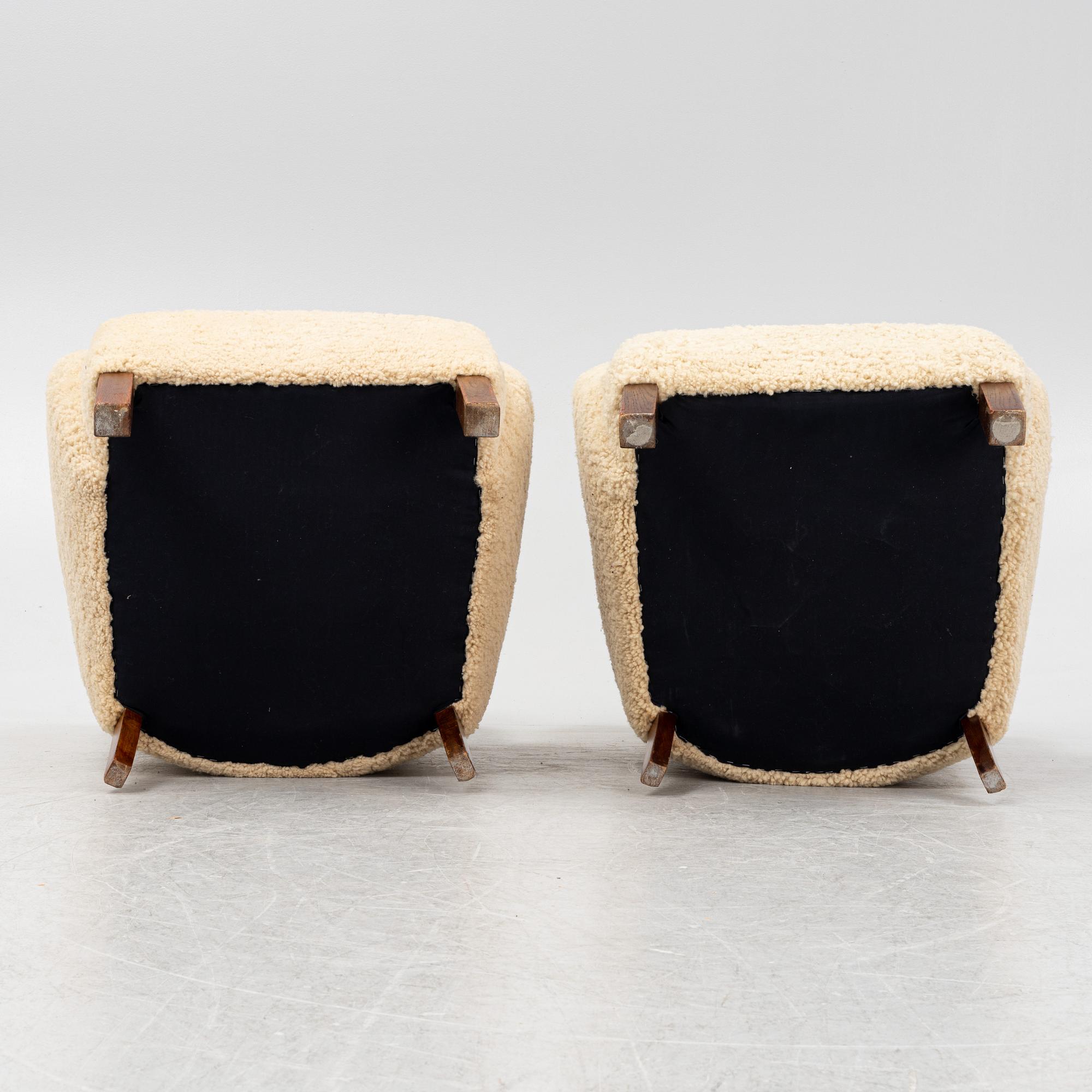 A pair of Danish Modern armchairs, 1940's/50's.