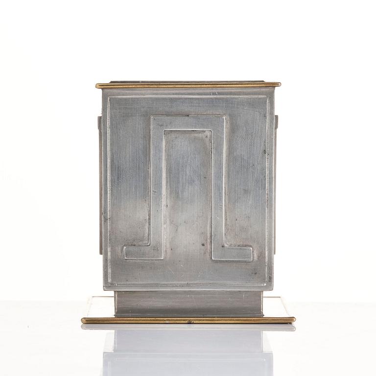 Nils Fougstedt, pennkopp, tenn och mässing, modell A 503, Firma Svenskt Tenn, Stockholm, 1932.