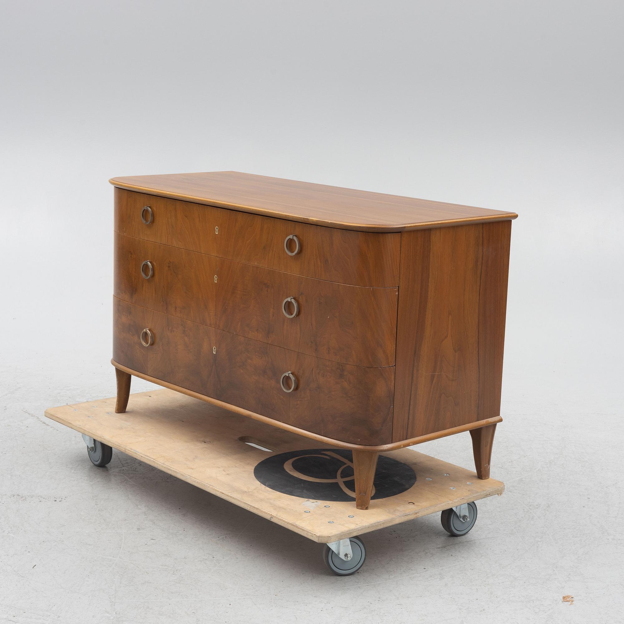 A Swedish Modern chest of drawers, 1940s.