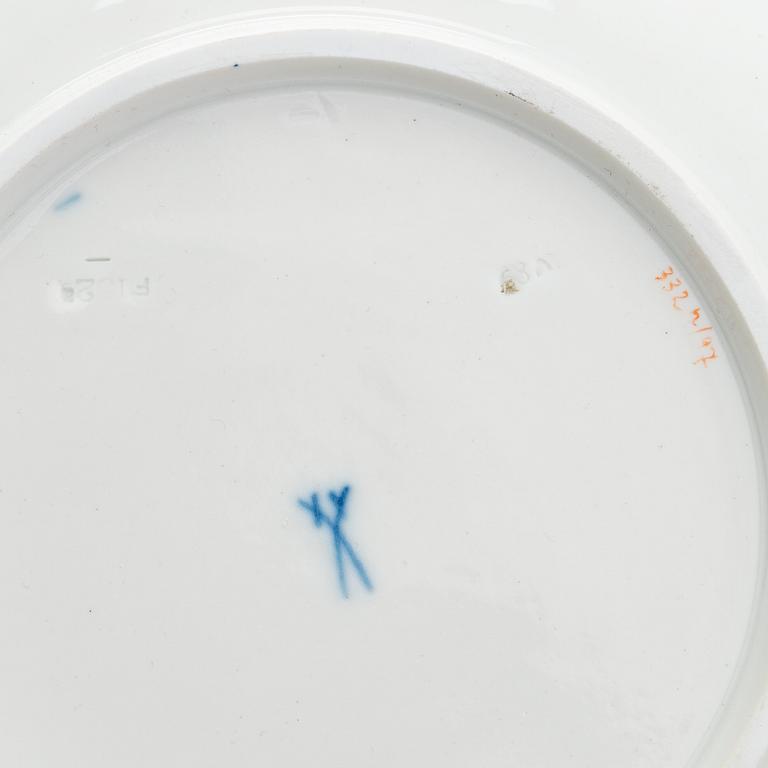 A 20th century Meissen porcelain dish.