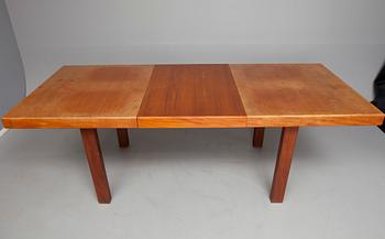 MATBORD samt STOLAR, 4 st stämplade HMN Huonekalu Mikko Nupponen, Lahtis, 1960-70-tal.