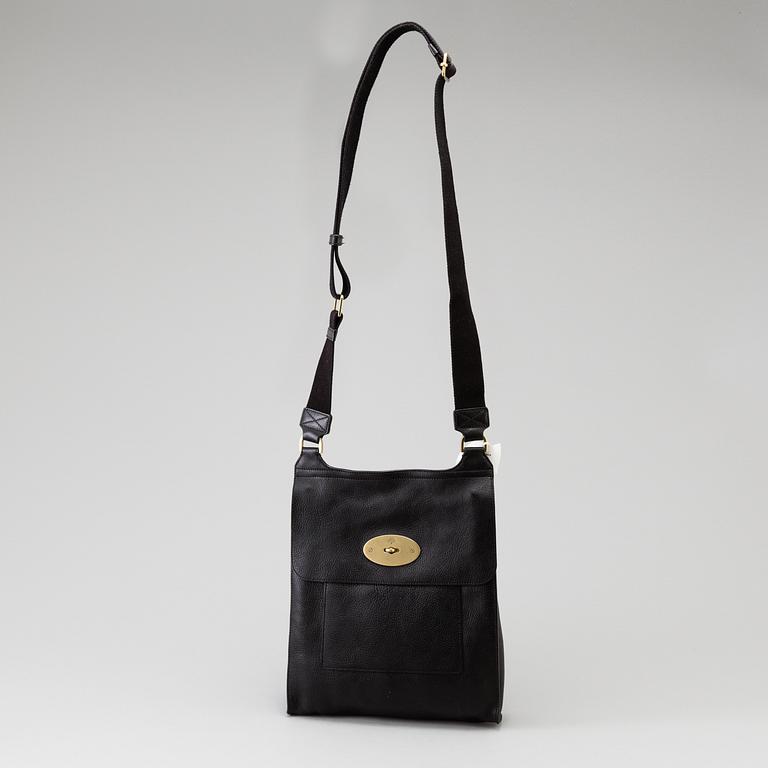 A Mulberry "Anthony Messenger Black" shoulder bag.