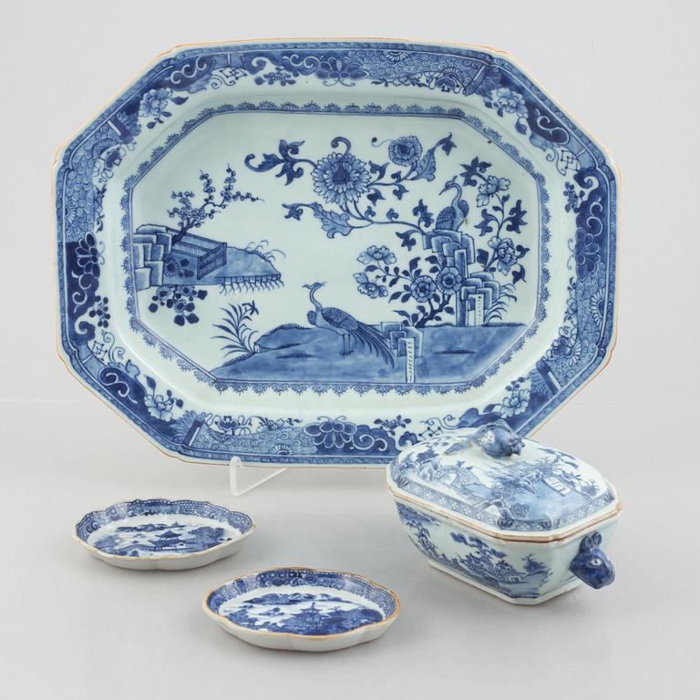 Two Chinese porcelain ladle dishes, a large dish and a small tureen with cover, Qing dynasty, Qianlong (1736-95).