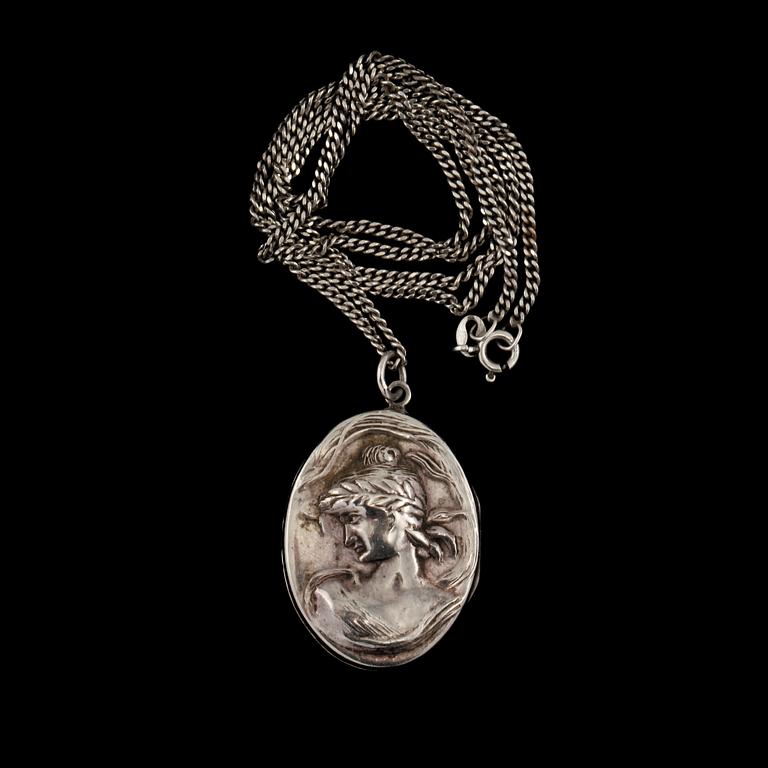 BERLOCK, sterlingsilver, omkring 1900-talets mitt. Vikt 16 g.
